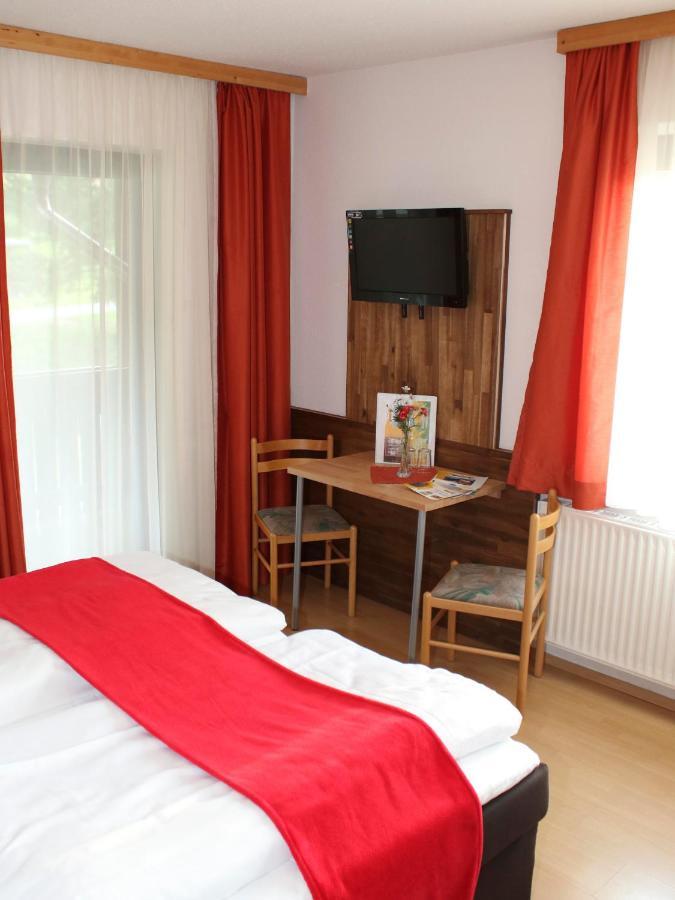 Alpenhotel & Aparthotel Lanz Hohentauern Quarto foto